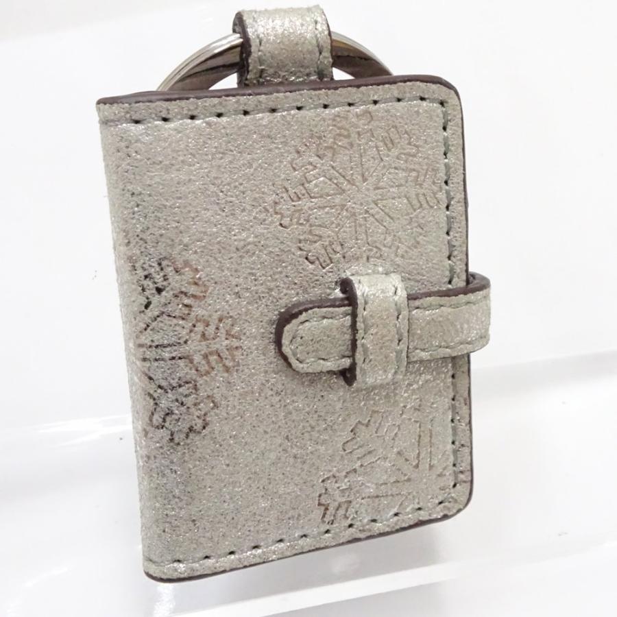 【新品未使用】COACH コーチ キー ホルダー 手帳型 シグネチャー 楽天市場】【中古】 COACH (コーチ) シグネチャー 手帳型