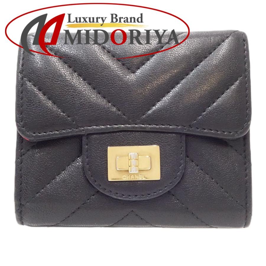 CHANEL シャネル スモールウォレット A82723/2.55 三つ折り財布 V 