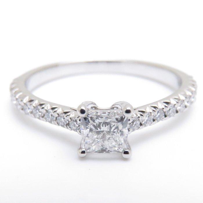 【〜6/6まで出品】 ティファニー Tiffany&Co. ノヴォ リング ダイヤモンド 0.31ct プリンセスカット Pt950 10号 プラチナ 指輪/094495【中古】【BJ】 【KUE2491727474】(89600円)