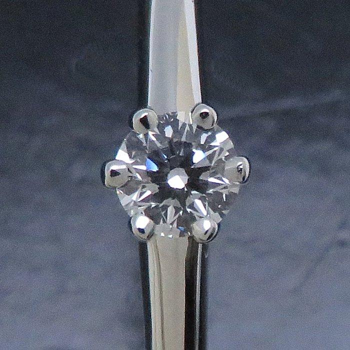 ティファニー TIFFANY&Co. ソリテール リング 一粒ダイヤモンド0.18ct ティファニー TIFFANY&Co. ソリテール リング 一粒ダイヤモンド0.18ct