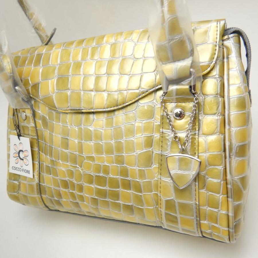 COCCO FIORE（コッコフィオーレ） COCO FIORE ハンドバッグ 型押し 