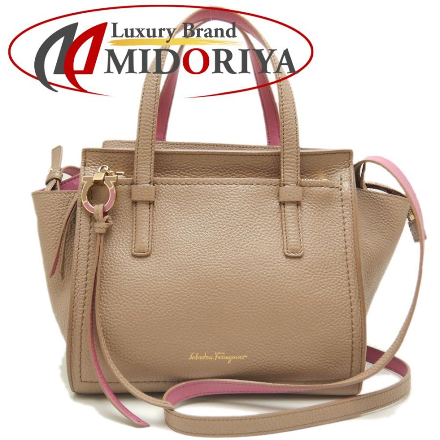 Salvatore Ferragamo サルヴァトーレフェラガモ エイミー EE Salvatore Ferragamo サルヴァトーレフェラガモ エイミー EE