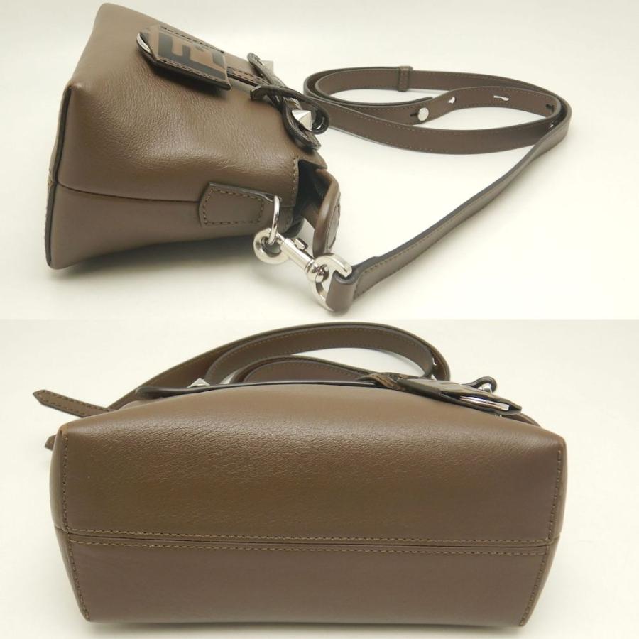 t36【美品】フェンディ　ズッカ　エンボス　ブラック　レザー　ボディバッグ 値段が激安 FENDI ショルダーバッグ ズッカ ブラック 【公式通販】