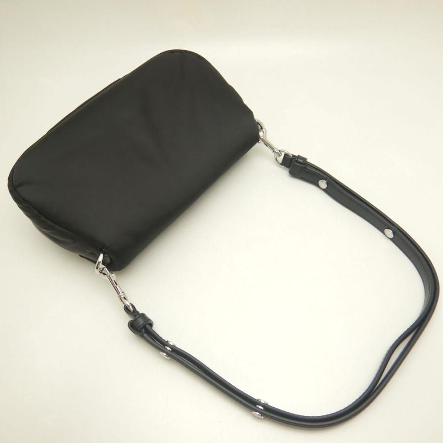 【美品】Tory Burch ボディバッグ ナイロン シルバーロゴ ブラック TORY BURCH（トリーバーチ） バッグ ボディバッグ ベルトバッグ