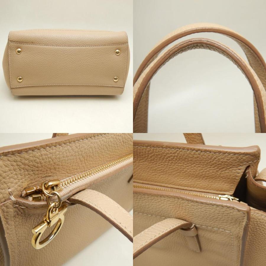 Salvatore Ferragamo フェラガモ エイミー ガンチーニ EE-21 F478