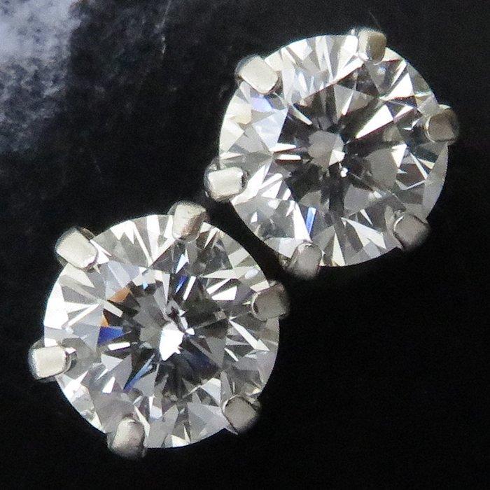 PT ダイヤモンドピアス Pt900 ダイヤモンド0.625ct/0.620ct H/SI-1 I 