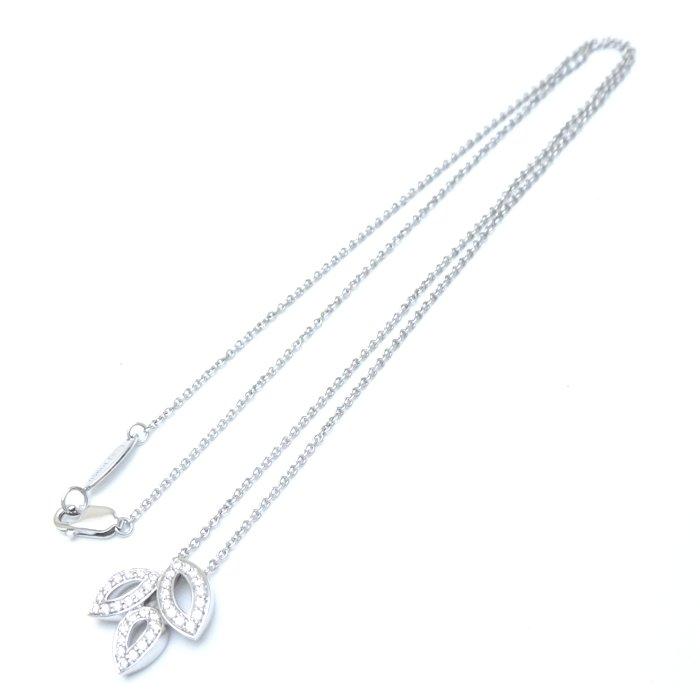 ハリー・ウィンストン（HARRY WINSTON） リリークラスター ネックレス