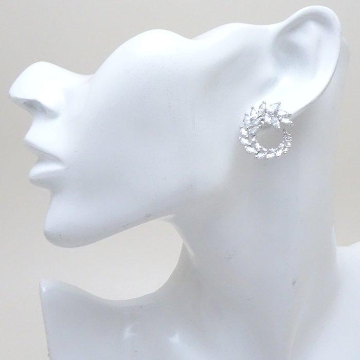 【美品】SWAROVSKI ピアス クリスタル スワロフスキー 楽天市場】SWAROVSKI スワロフスキー ピアス Angelic アンジェ