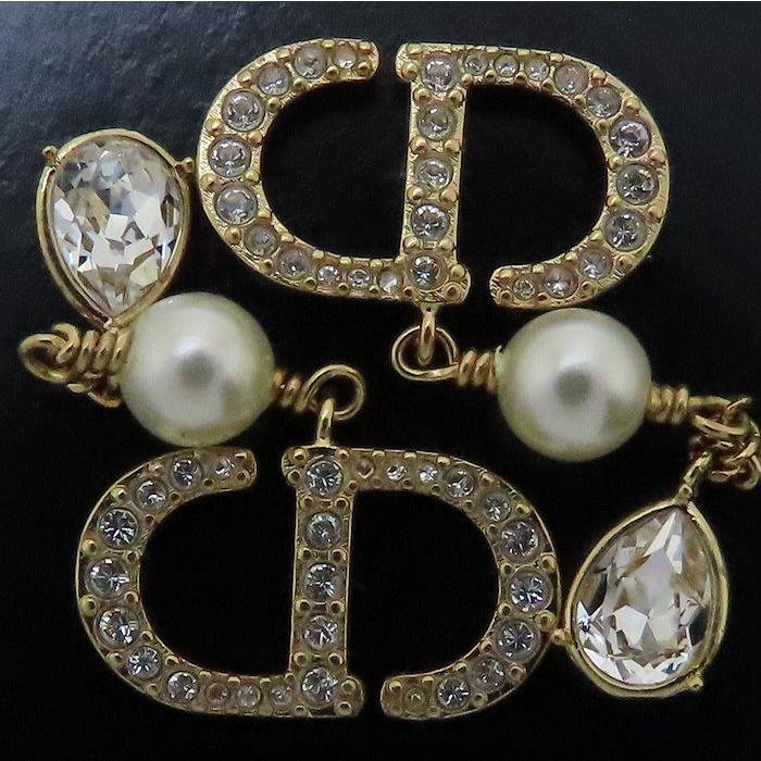 Christian Dior（クリスチャン・ディオール） Petit CD ピアス ライン
