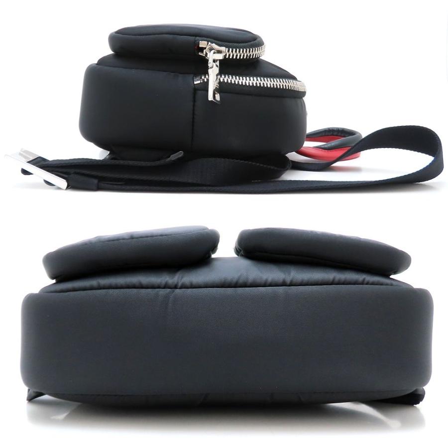 PRADA レザーリュック org.jpg