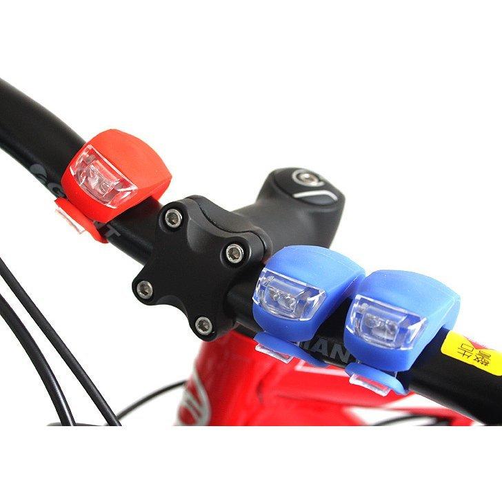 定形外【B013】【同色2個セット】 シリコンLEDライト 簡単取り付け サイクリングライト 自転車ライト 点灯長持ち 軽量 小型 犬の首輪にも :yg-b013-cl-dbl:PHOTOLIFE - 通販 - Yahoo!ショッピング 定形外【B013】【同色2個セット】 シリコンLEDライト 簡単取り付け サイクリングライト 自転車ライト 点灯長持ち 軽量 小型 犬の首輪にも :yg-b013-cl-dbl:PHOTOLIFE - 通販 - Yahoo!ショッピング
