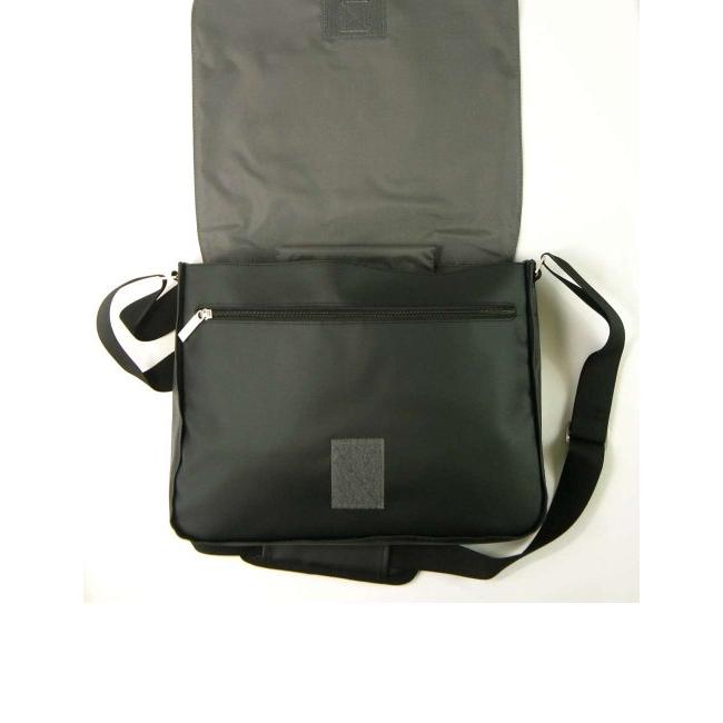 BREE PNCH V2 メッセンジャーバッグ 新品未開封 BREE PNCH V2 メッセンジャーバッグ 新品未開封 bree punchの