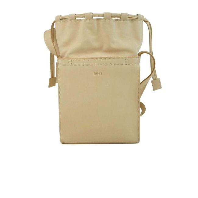 BREE ブリー　バッグ BREE ブリー ショルダーバッグ クロスボディ ヌメ革 巾着 ドロー