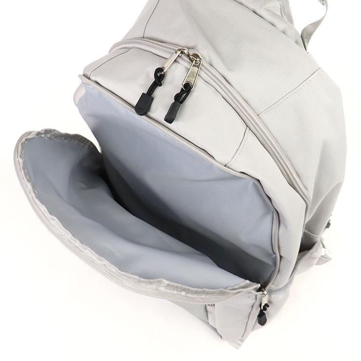 LOVETOXIC Lovetoxic リュックサック 2層 ラバーロゴ 容量30L 30