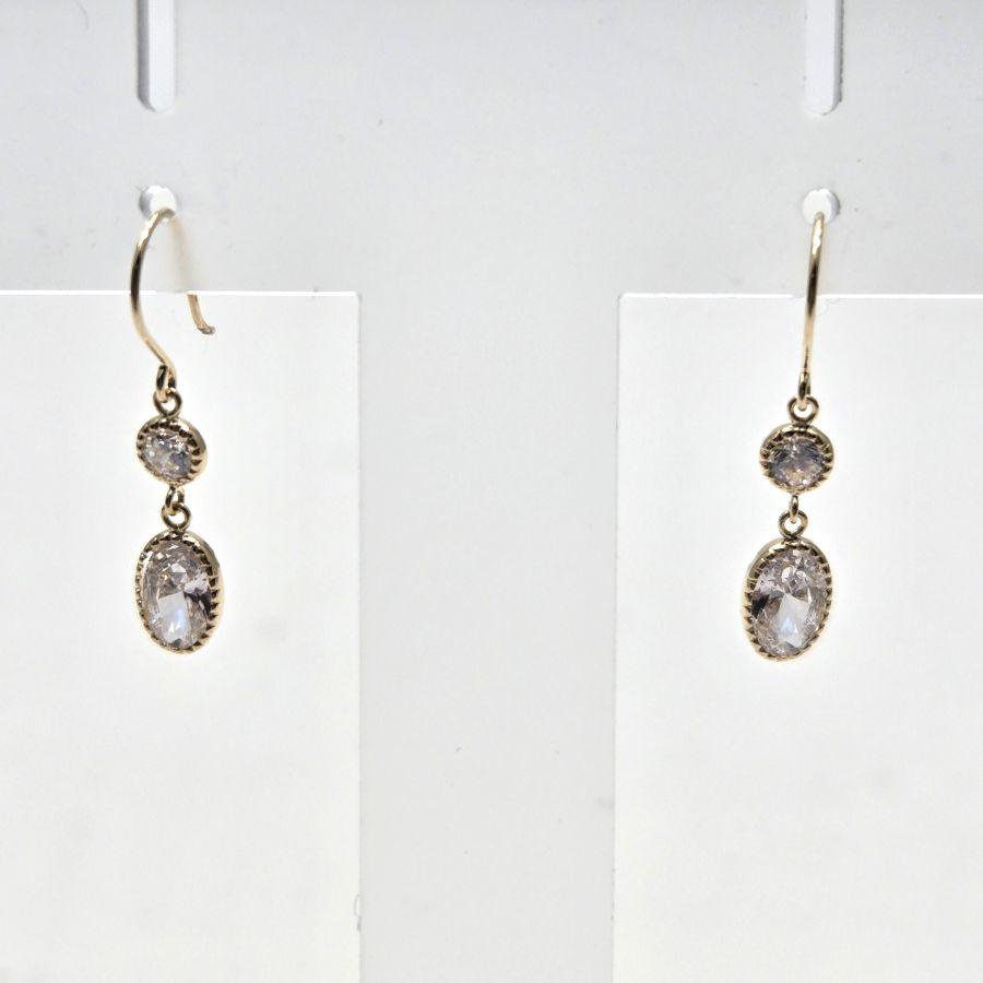 K18 イエローゴールド CZ ピアス アメリカンタイプ : Piccoli-punti