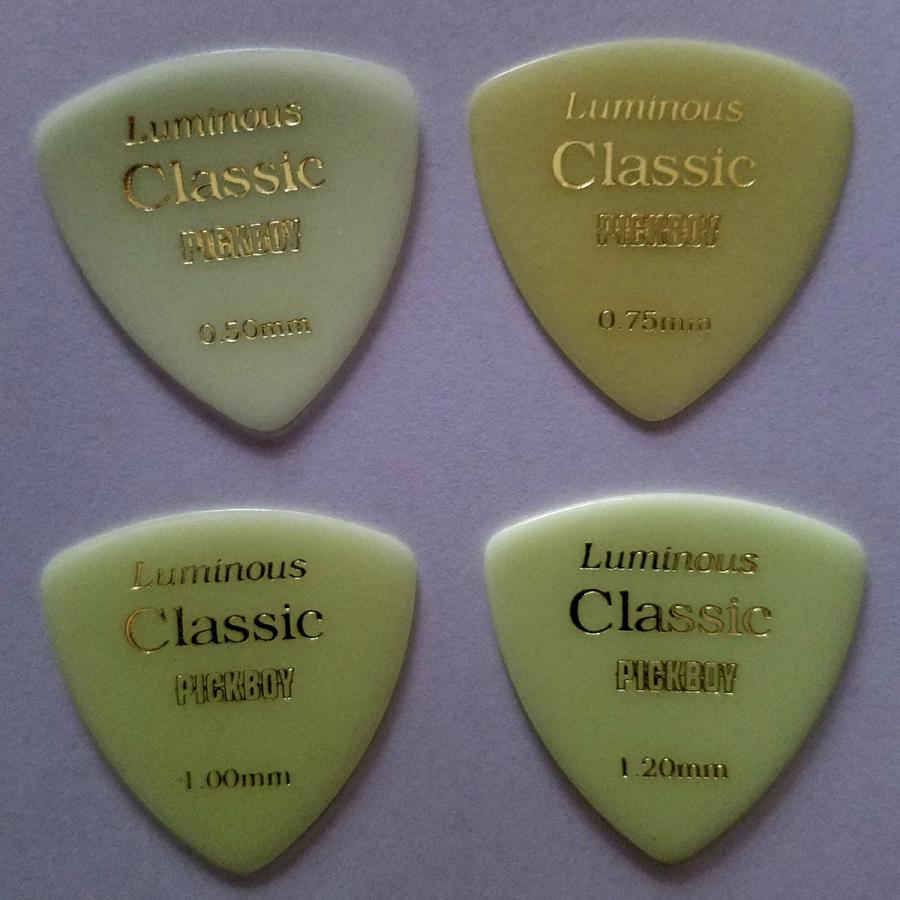 PICKBOY[ピックボーイ]　ピック　ビンテージ クラシックピック 夜光　トライアングル　GP-40 |  | 01