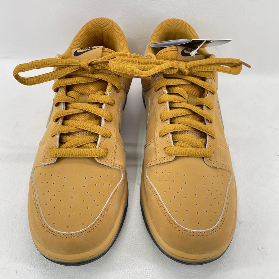 NIKE（ナイキ） 【未使用】 ダンク ロー レトロ SE スニーカー カーキ
