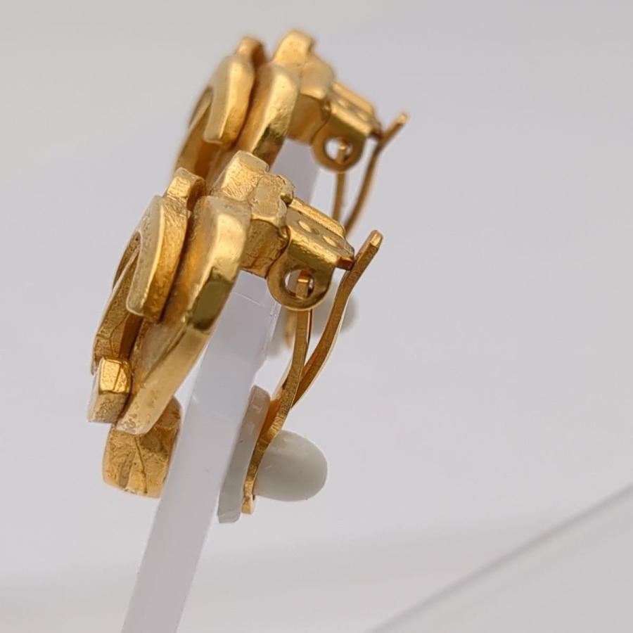 CHANEL シャネル イヤリング ゴールドカラー ココマーク ハート CHANEL シャネル イヤリング ゴールドカラー ココマーク ハート