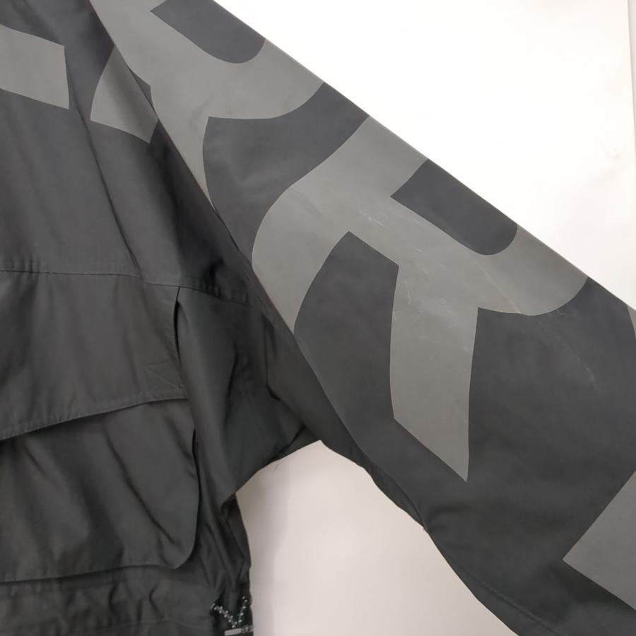 BURBERRY LONDON 22AW ビックロゴプリント ナイロンマウンテン
