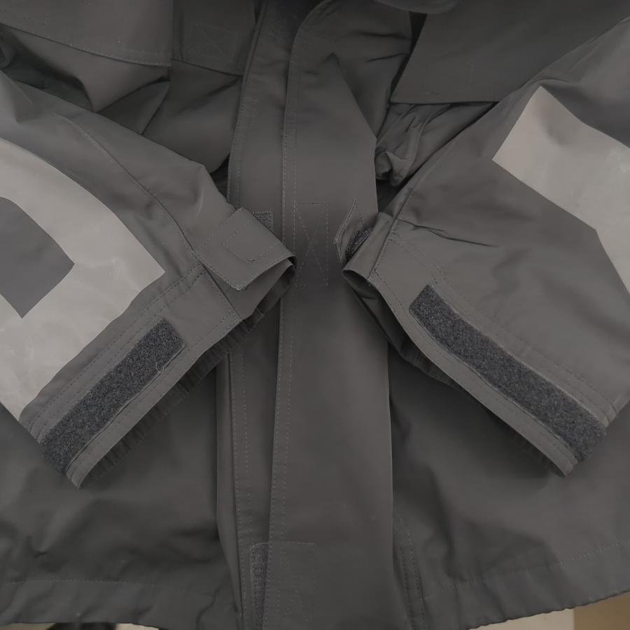 BURBERRY LONDON 22AW ビックロゴプリント ナイロンマウンテン