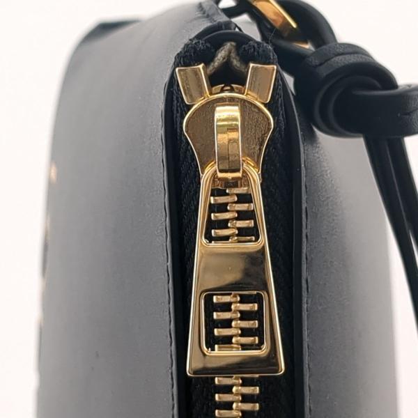 LOEWE（ロエベ） 美品】ロエべ クラッチバッグ Tポーチ CLE0MIPX01