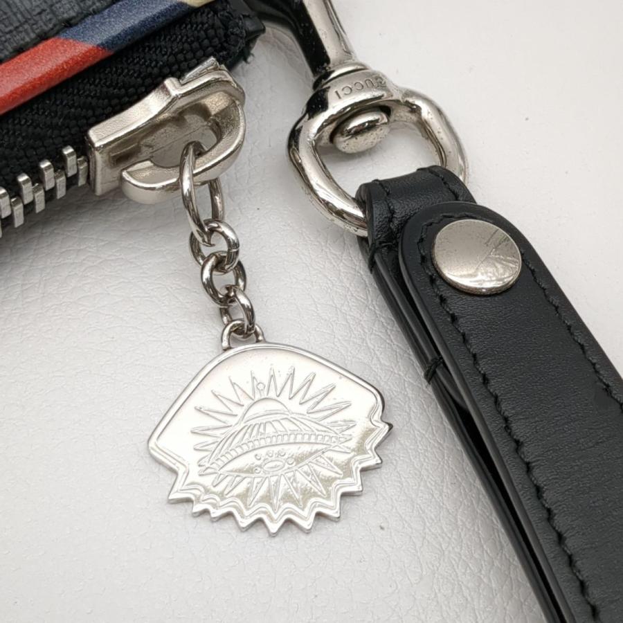 GUCCI 496346 0416 クラッチバッグ GGスプリーム ブラック 角 GUCCI 496346 0416 クラッチバッグ GGスプリーム ブラック 角
