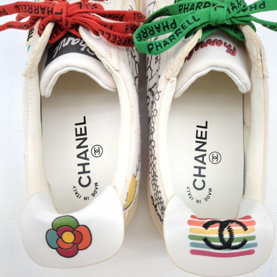 CHANEL シャネル×ファレル ウィリアムス スニーカー ホワイト CHANEL シャネル×ファレル ウィリアムス スニーカー ホワイト