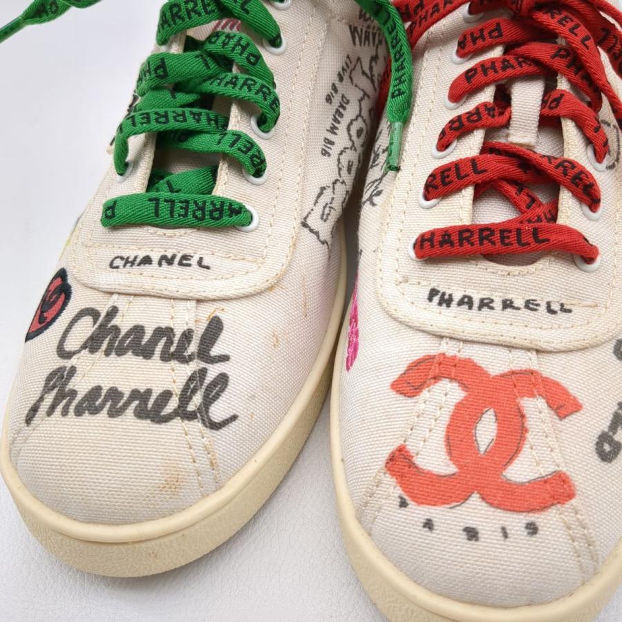 CHANEL シャネル×ファレル ウィリアムス スニーカー ホワイト CHANEL シャネル×ファレル ウィリアムス スニーカー ホワイト
