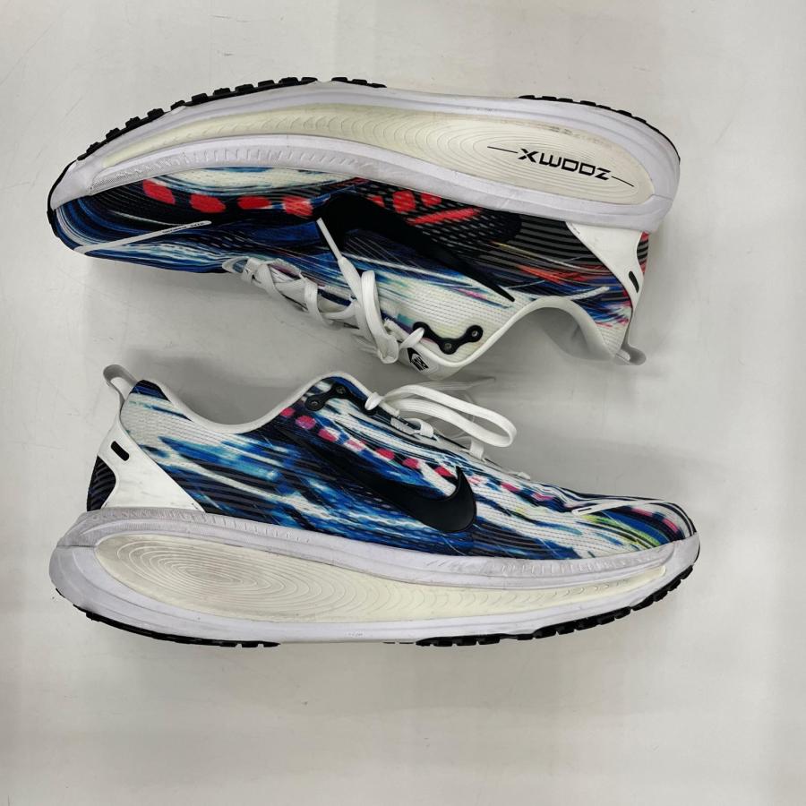 NIKE（ナイキ） ランニングシューズ VOMERO 18 SE IB8164-999 サイズ