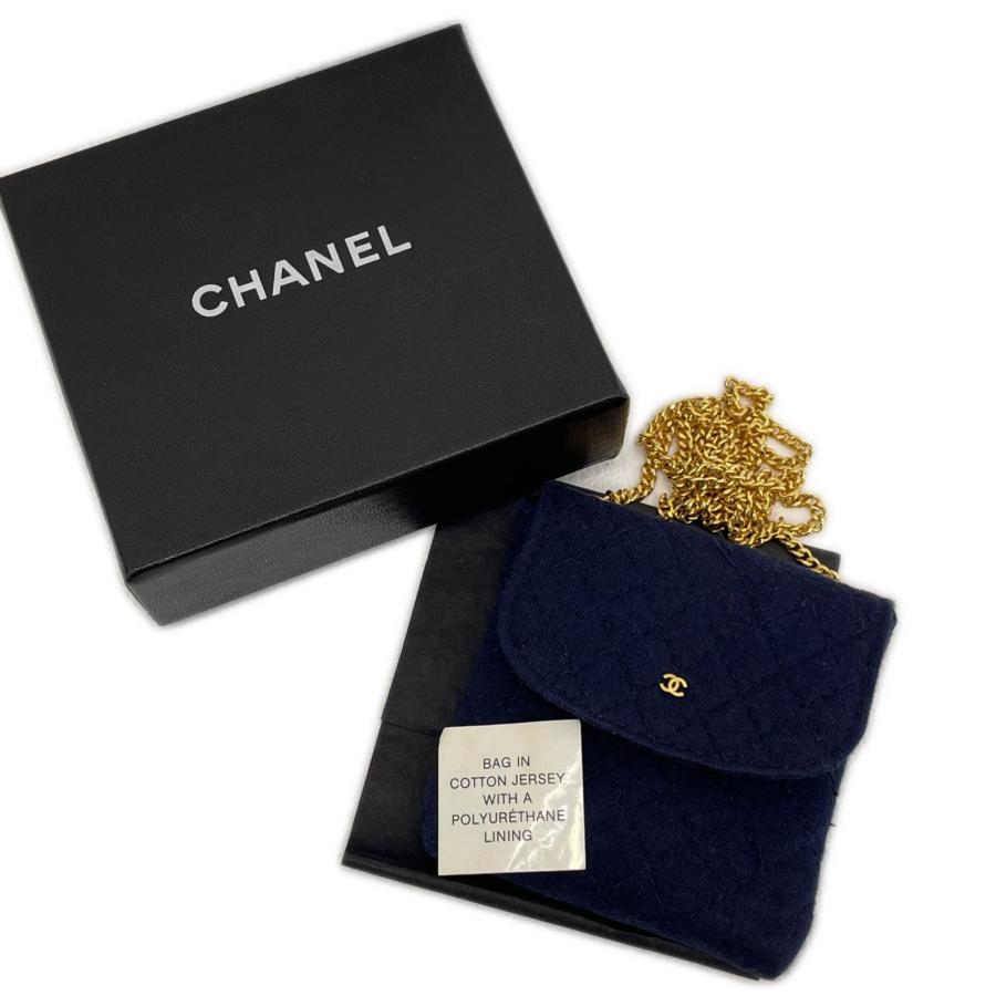 シャネル マトラッセ 携帯 バッグ ショルダー 新品未使用 ノベルティ CHANEL（シャネル） 美品 ショルダー付 携帯ポーチ ノベルティ