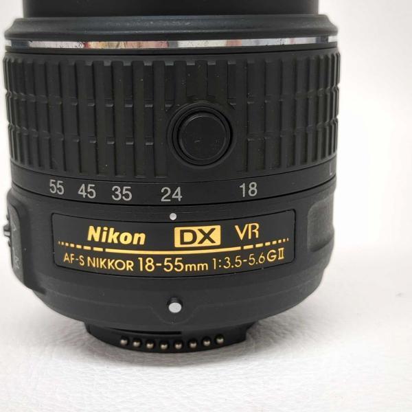Nikon D3300 一眼レフ　美品　レンズ　バッテリー付き ニコン（Nikon） D3300 デジタル一眼レフカメラ レンズセット 充電器