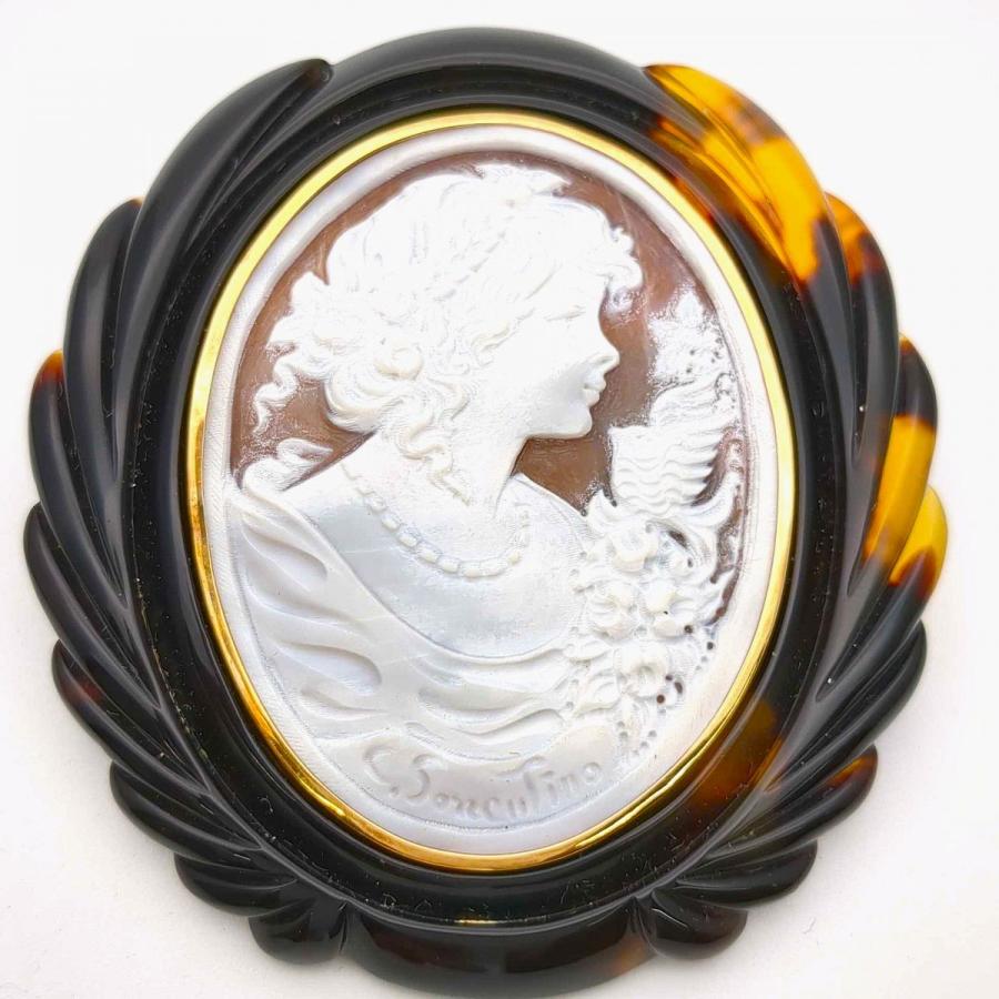 【極美品】カメオ ペンダントトップ K18 本鼈甲 カメオ べっ甲 K18 ブローチ ペンダントトップ チロ・ソレンティーノ作