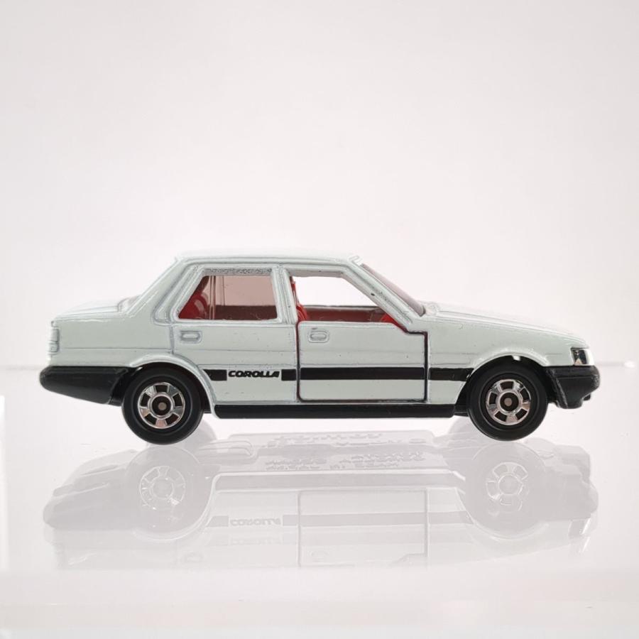 トミカ トミカ 黒箱 No.32 トヨタ カローラ セダン 1/61 TOMY トミカ トミカ 黒箱 No.32 トヨタ カローラ セダン 1/61 TOMY