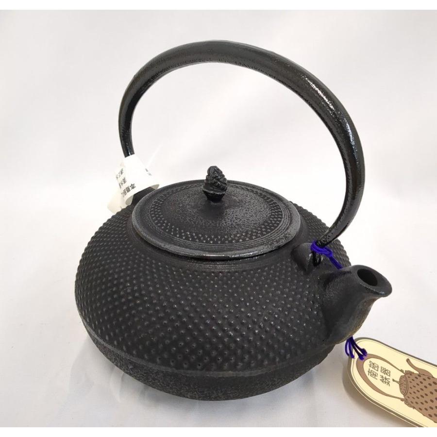 未使用 南部鉄瓶 算玉型 アラレ 1.5L 黒 IH対応 ガス火 直火 未使用 南部鉄瓶 算玉型 アラレ 1.5L 黒 IH対応 ガス火 直火