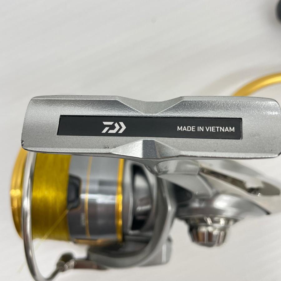 Daiwa ダイワ FREAMS フリームス LT4000D - CXH スピニング リール