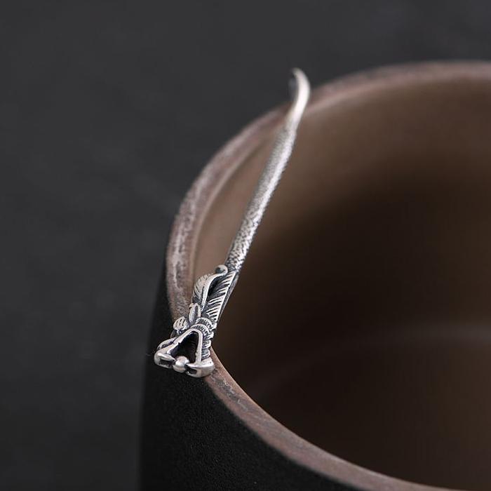 耳かき シルバー925製 葉 リーフモチーフ 燻し加工 アンティーク感