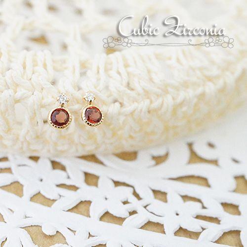 天然石ロードライトガーネットとキュービックジルコニアが輝くスタッド