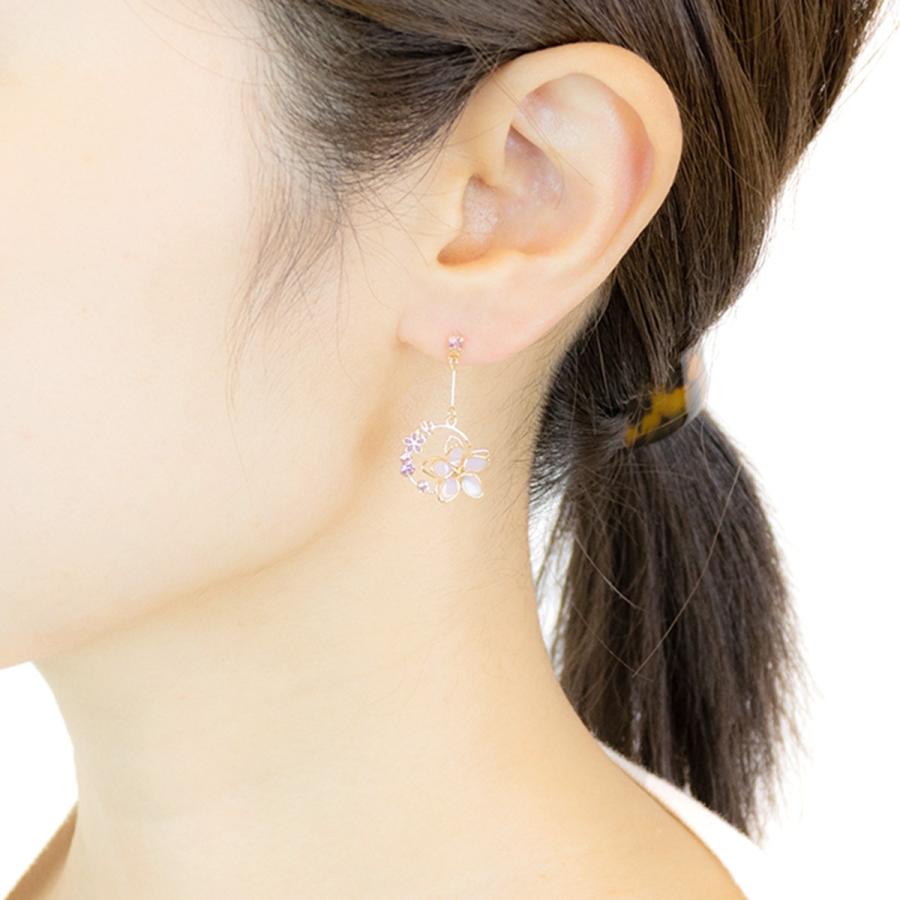 ピアス スワロフスキー 花 ワイヤーフラワー 揺れる チタン ピアス スワロフスキー 花 ワイヤーフラワー 揺れる チタン