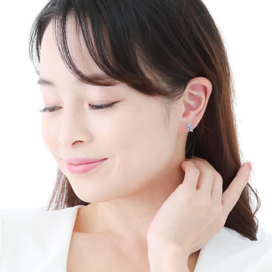ピアス スワロフスキー チタン製ポスト 4粒 ひし形 お花 ピアス スワロフスキー チタン製ポスト 4粒 ひし形 お花