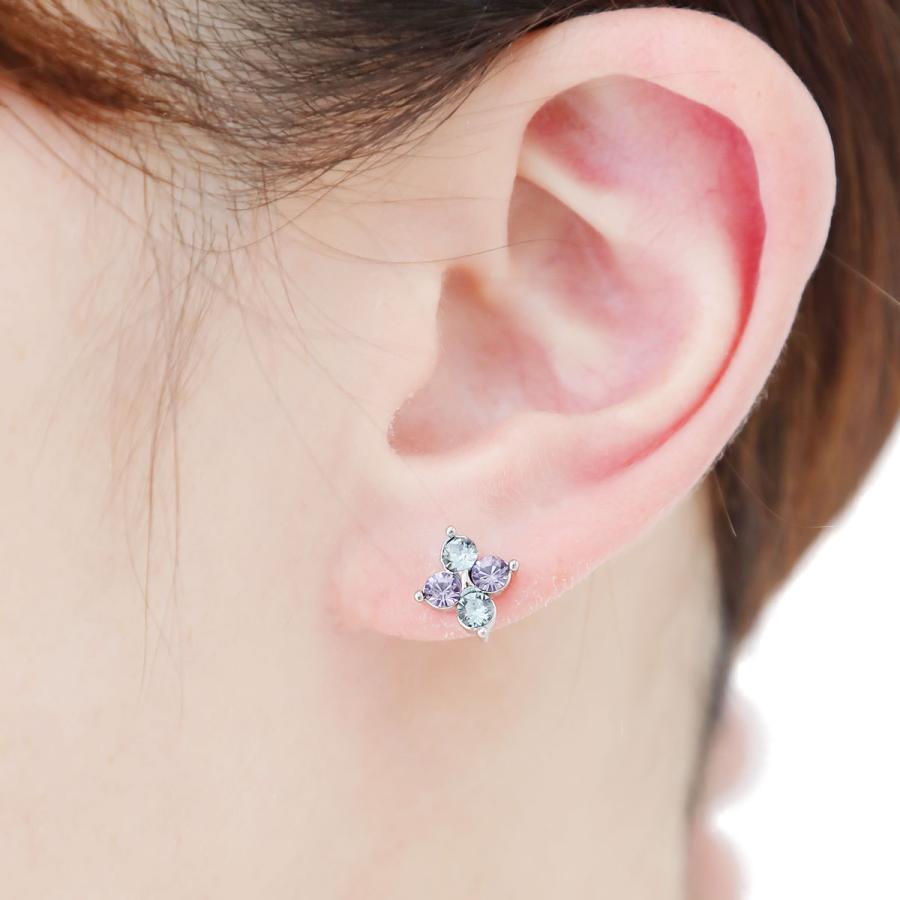 ピアス スワロフスキー チタン製ポスト 4粒 ひし形 お花 ピアス スワロフスキー チタン製ポスト 4粒 ひし形 お花
