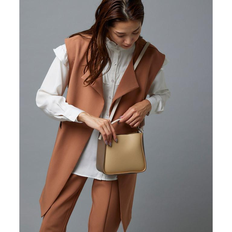 ベージュの合成皮革ハンドバッグ ベージュ 合成皮革 ジッパー付きハンドバッグ - メルカリ