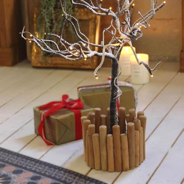 驚きの値段で ミニフェンス 丸太の柵 木製 流木風アンクル ファイヤウッド Mサイズ 花壇柵 クリスマスツリー 仕切り ディスプレー ナチュラル オブジェ 庭づくり Wantannas Go Id