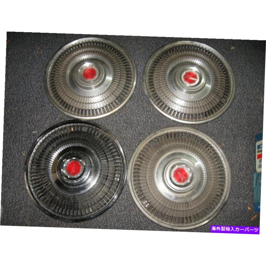 Wheel Covers Set of 4 4セットNOS 1981年から1987年GMポンティアック 
