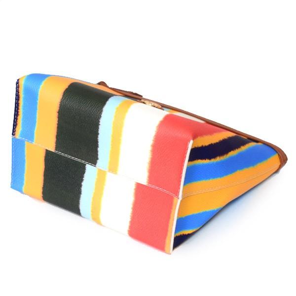 【新品未使用】トリーバーチ レザー ケリントン トライアングル コスメポーチ 新品未使用】トリーバーチ レザー ケリントン トライアングル