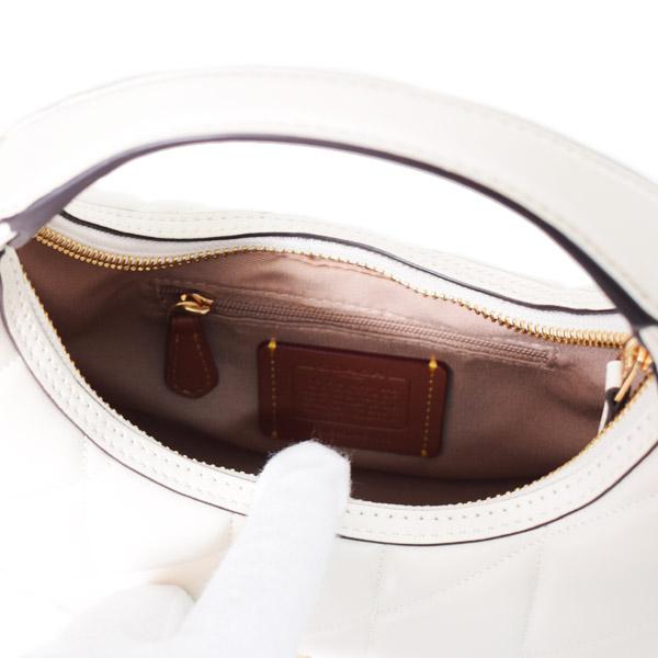 COACH（コーチ） バッグ レザー 三日月型 キルティング カルメン ミニ