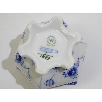 ROYAL COPENHAGEN（ロイヤルコペンハーゲン） ブルーフルーテッド フル