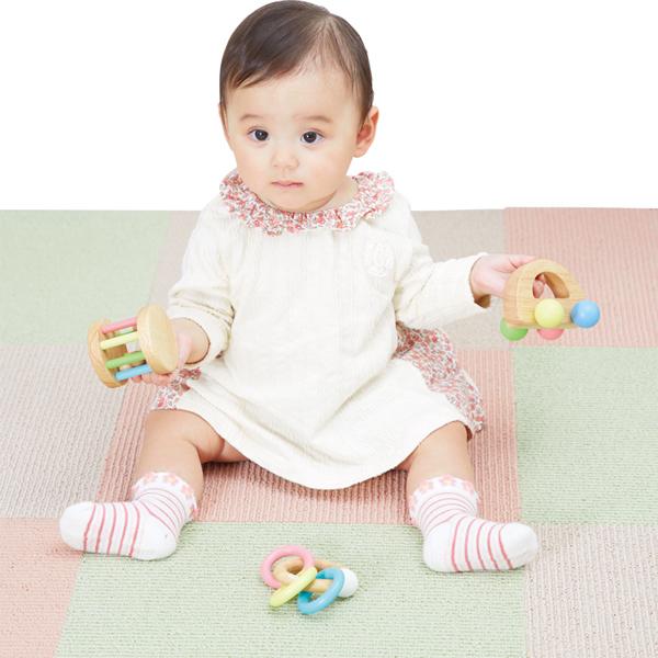 ベビートイ 赤ちゃんのおもちゃ 肌触りがいい 出産祝い 6ヶ月 ベビーギフトセット クルマ 赤ちゃん ベビー 10倍 人気 キッズ 子供 ラトル 木製 エデュテ ハーフバースデー