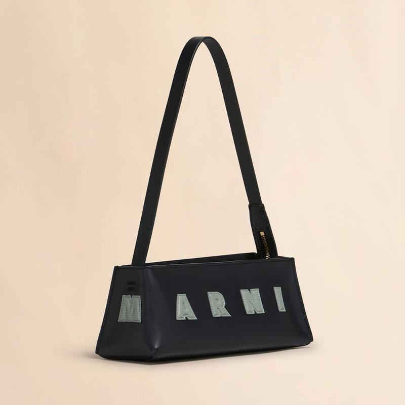 MARNI（マルニ） ブラック レザー製 Museo バゲットバッグ ミュゼオ