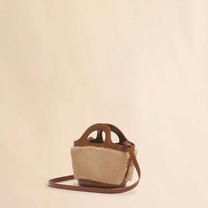 MARNI（マルニ） ベージュ Tropicalia マイクロバッグ フェイクファー