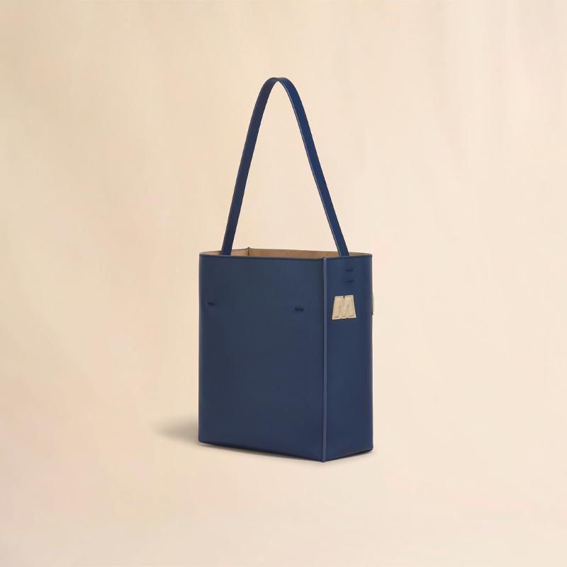 MARNI（マルニ） ブルー レザー製 Museo スモールホーボーバッグ